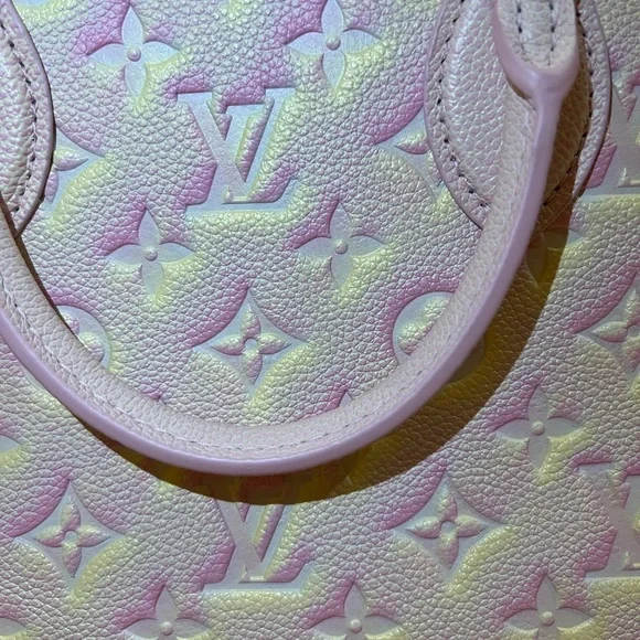 Stardust Louis Vuitton ON THE GO PM - Picture 5 of 8